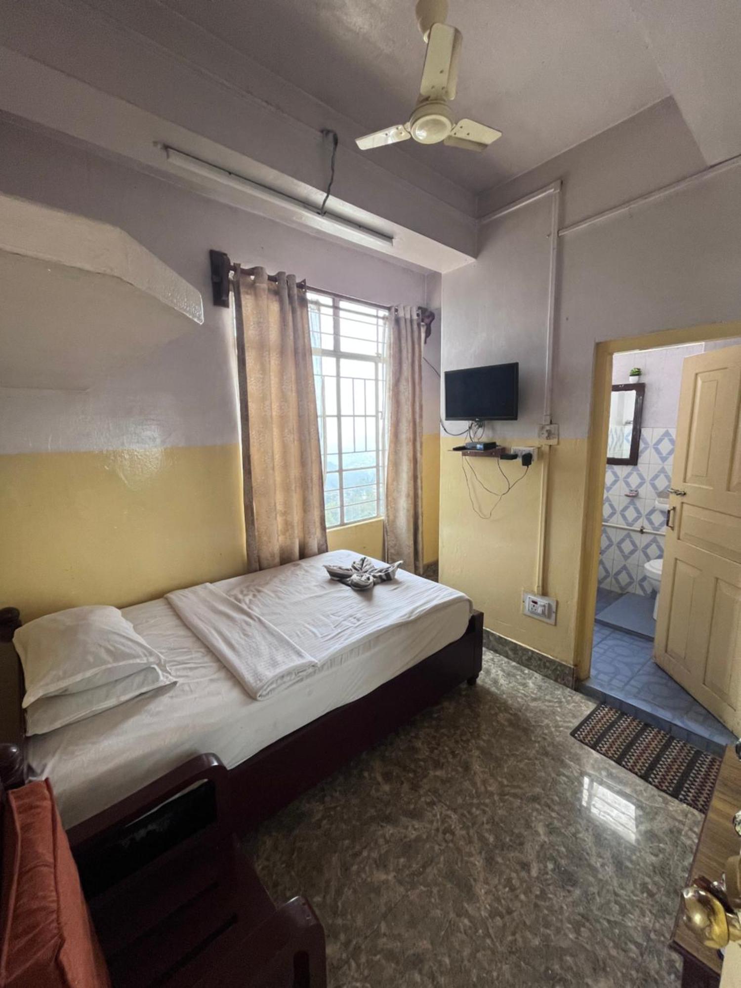 Jn Hotel Kohima Extérieur photo